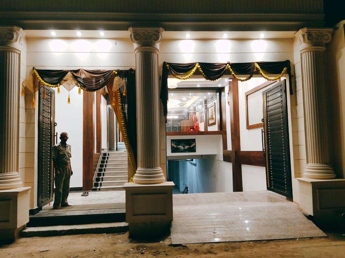Hotel The Shree Jee Palace Mirzāpur Exteriör bild